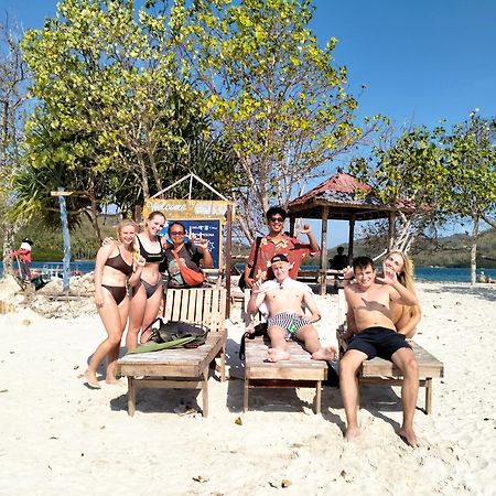 T&T Homestay Kuta  Екстер'єр фото