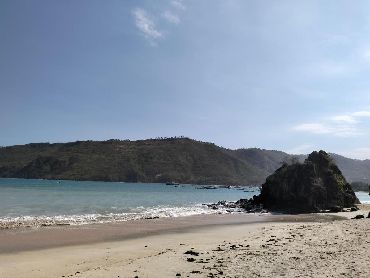T&T Homestay Kuta  Екстер'єр фото