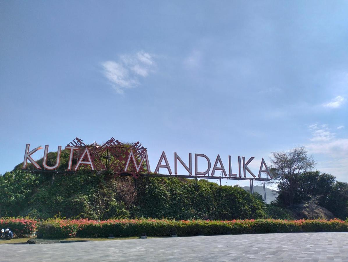 T&T Homestay Kuta  Екстер'єр фото