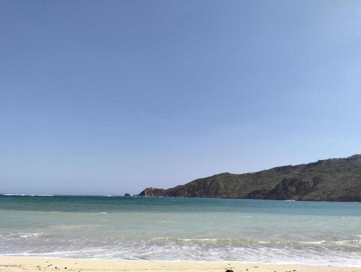 T&T Homestay Kuta  Екстер'єр фото