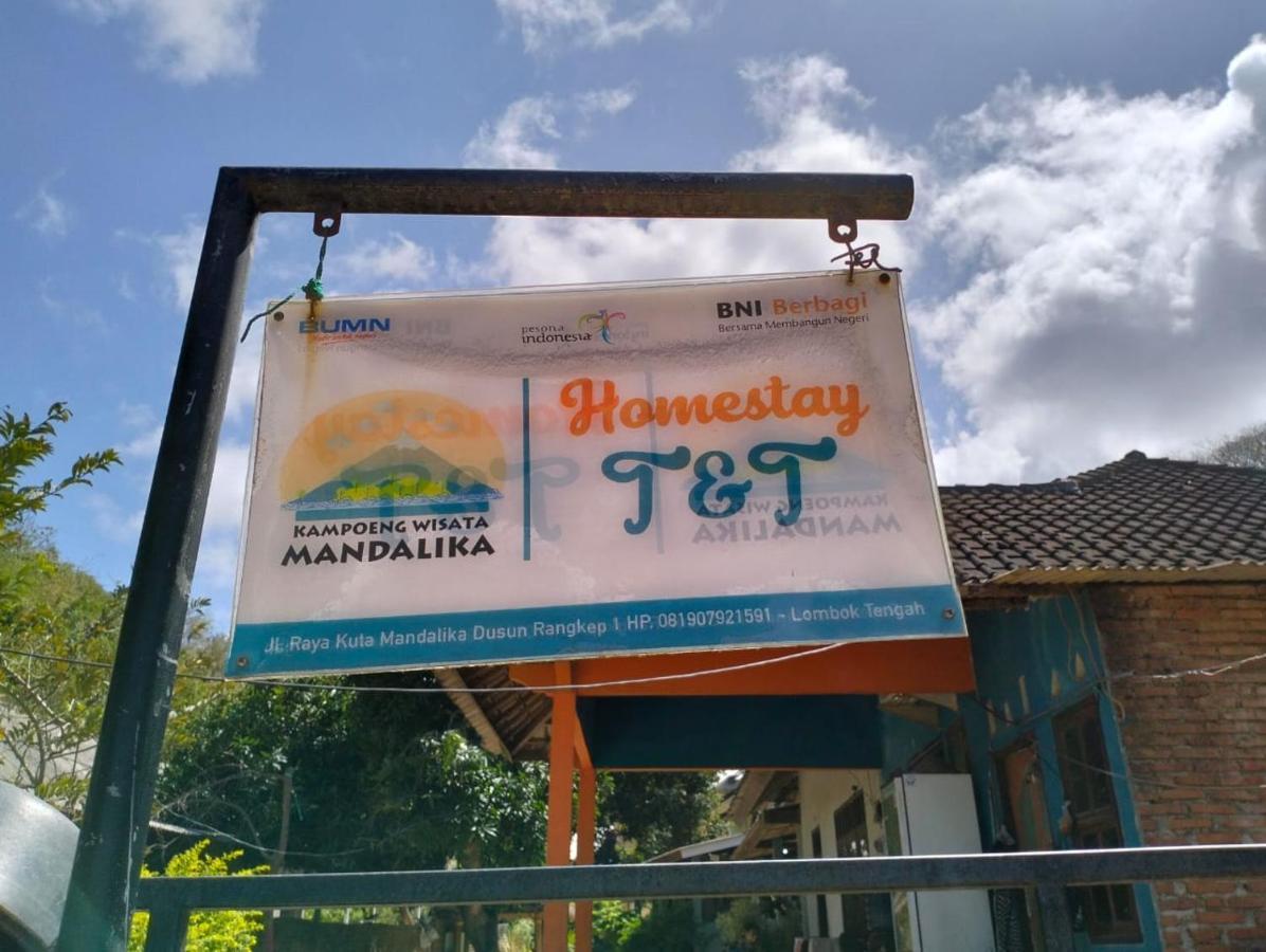 T&T Homestay Kuta  Екстер'єр фото