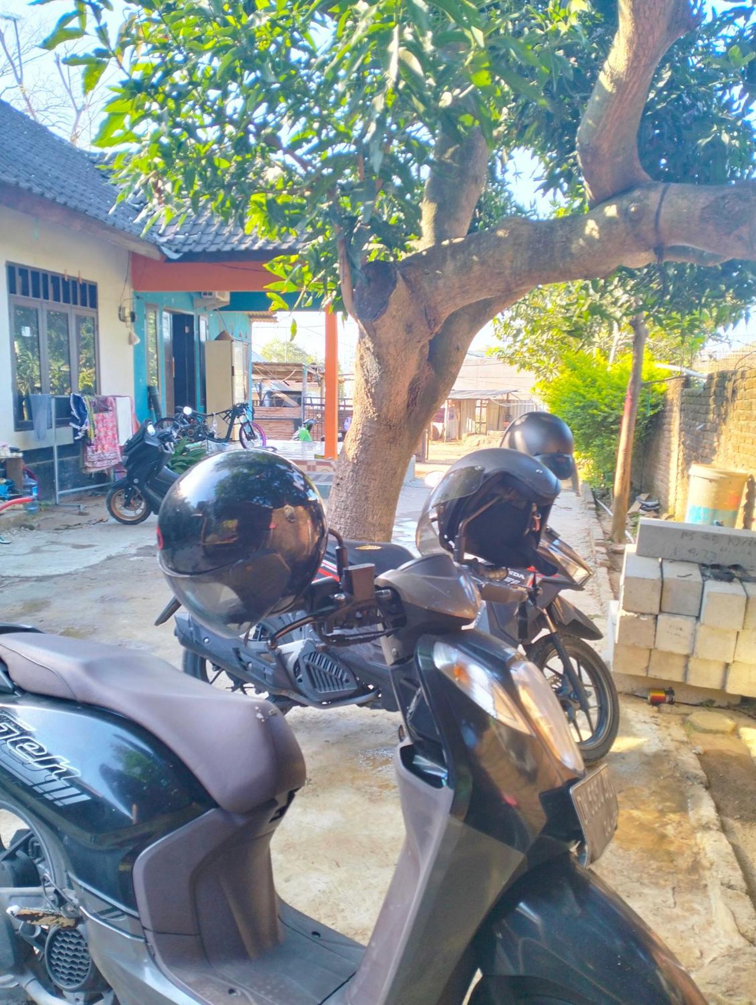 T&T Homestay Kuta  Екстер'єр фото